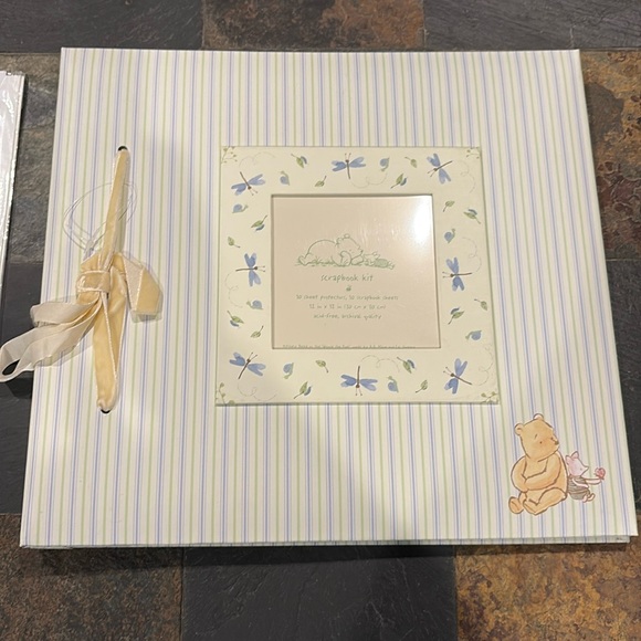 NIB Disney Winnie The Pooh Scrapbook Album w/ paper and stickers. - Picture 1 of 6